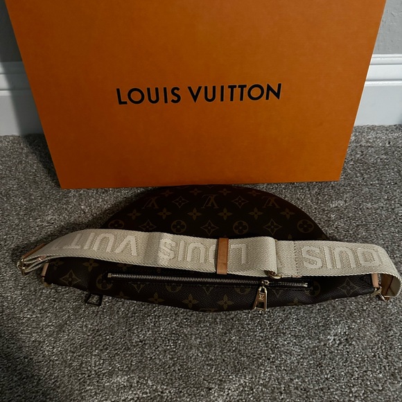 Louis Vuitton High Rise Bumbag - Picture 2 of 6